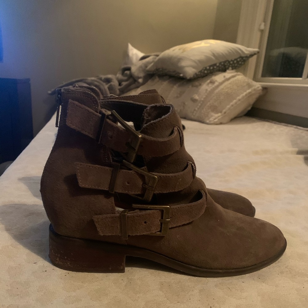 Suede Steve Madden booties